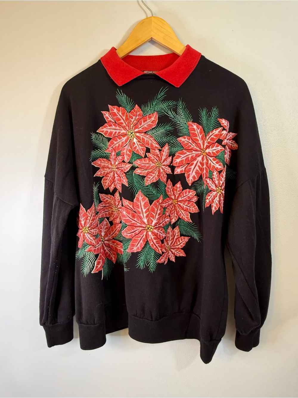 Vintage 90s Poinsettia Christmas Sweatshirt